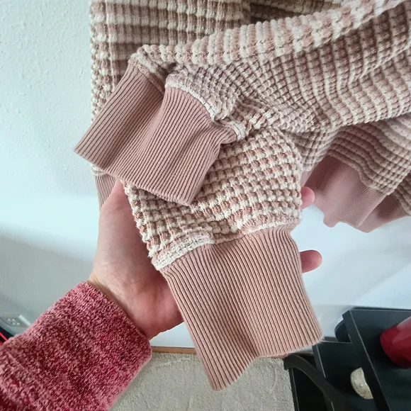 American Eagle Waffle Knit Sweater L Oversized Blush Cozy Casual Top - Picture 4 of 9